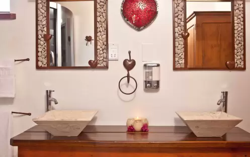 True Blue Bay Boutique Resort-Honeymoon Suite 4_7333